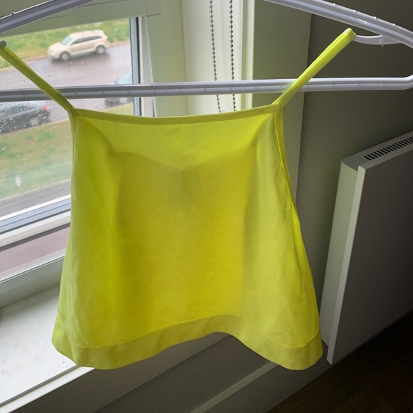 Tank tops - Picture 15 of 15